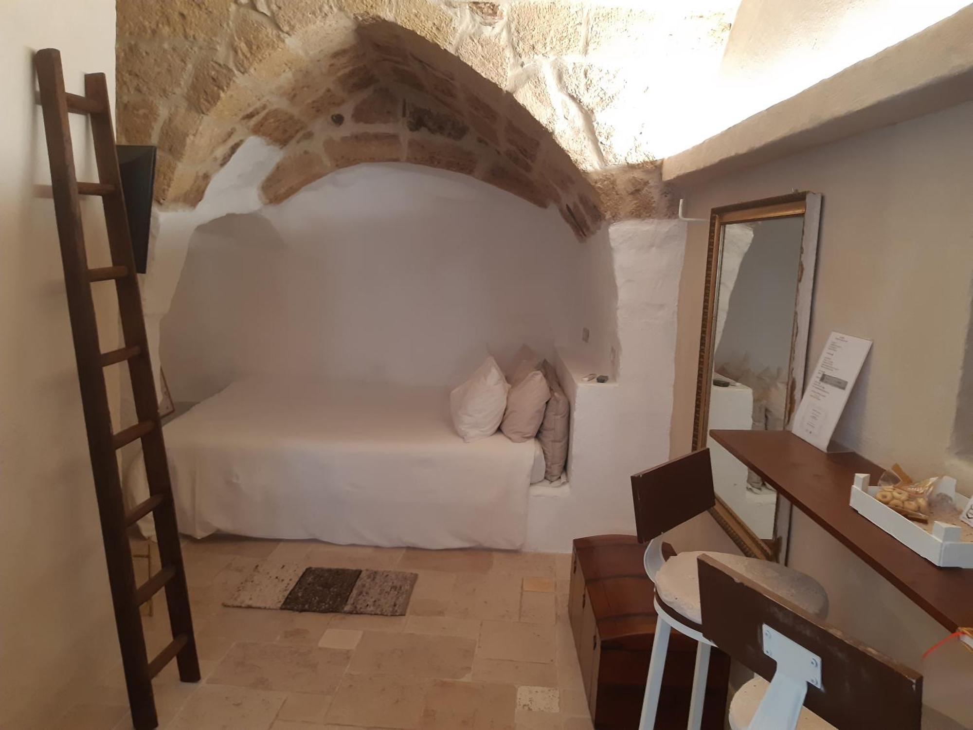 Bed and Breakfast La Segreta Del Castello, Private Access Джоя-дель-Колле Экстерьер фото